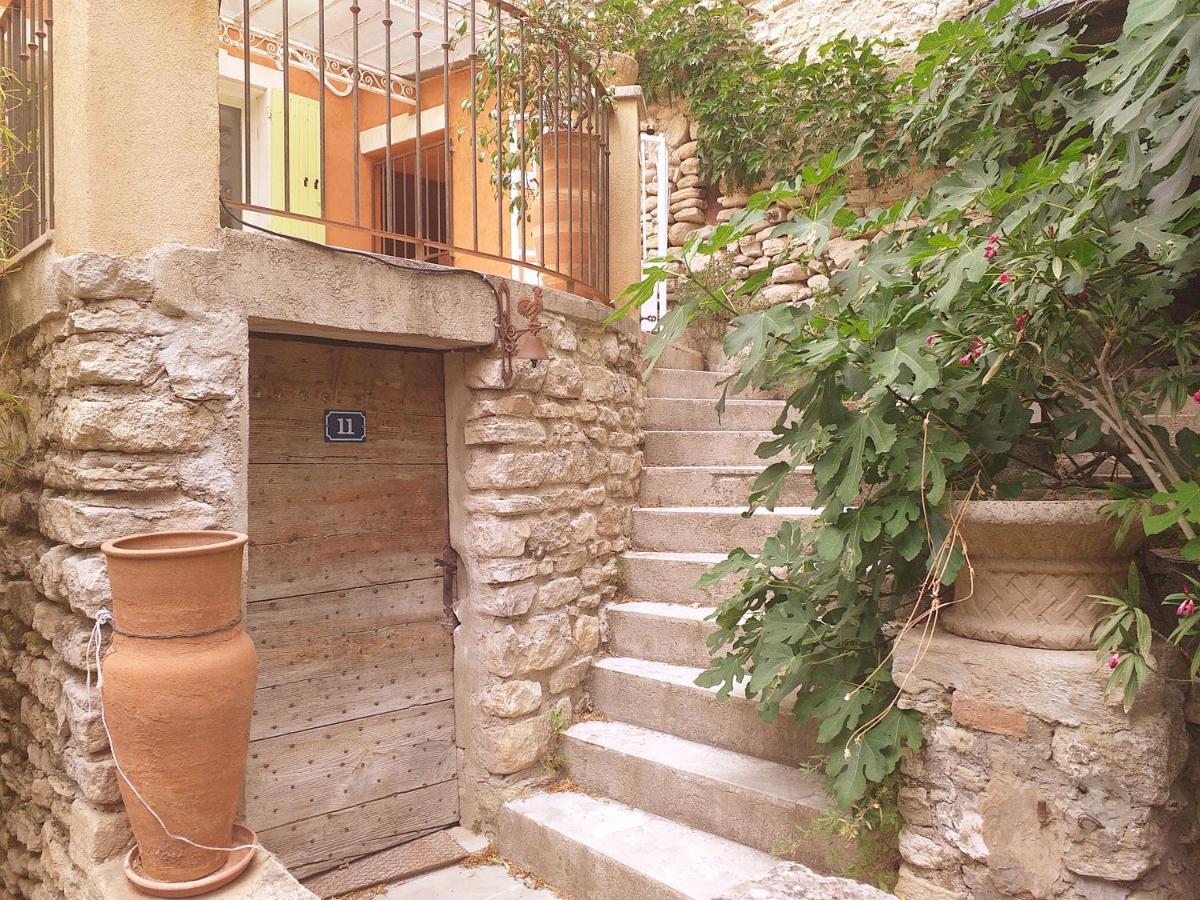 Maison Au Coeur De Fontaine De Vaucluse, Nichee Sur Le Rocher Et Surplombant La Sorgue Екстериор снимка
