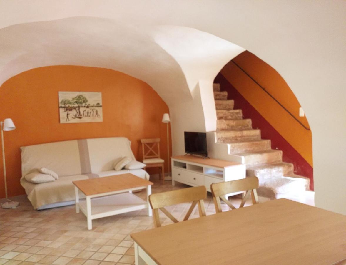 Maison Au Coeur De Fontaine De Vaucluse, Nichee Sur Le Rocher Et Surplombant La Sorgue Екстериор снимка