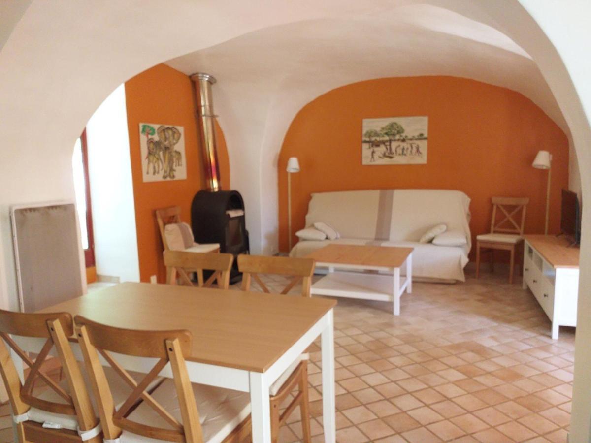 Maison Au Coeur De Fontaine De Vaucluse, Nichee Sur Le Rocher Et Surplombant La Sorgue Екстериор снимка